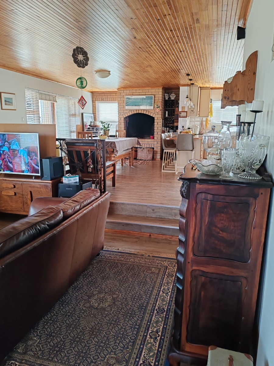 3 Bedroom Property for Sale in Perlemoenbaai Western Cape